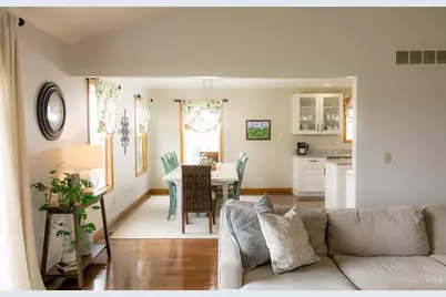 1452 Meadow Ridge Circle, Wilmington, OH 45177 - Photo 6