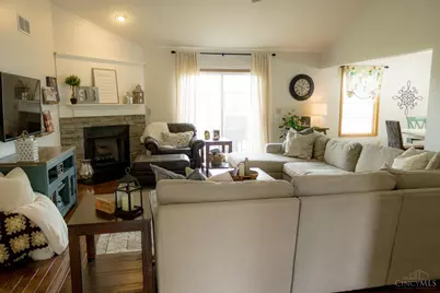 1452 Meadow Ridge Circle, Wilmington, OH 45177 - Photo 4