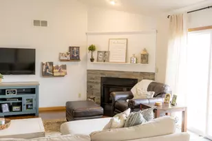 1452 Meadow Ridge Cir, Wilmington, OH 45177 - Photo 14