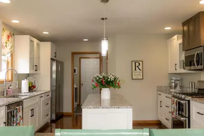 1452 Meadow Ridge Circle, Wilmington, OH 45177 - Photo 8