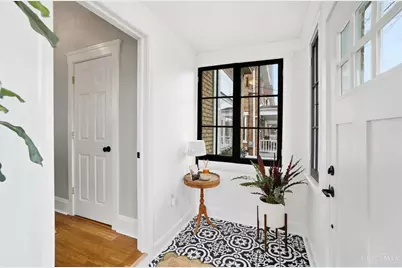 4219 Thirty Third Avenue, Cincinnati, OH 45209 - Photo 8