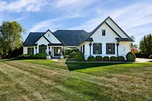 701 Grand Wood Ct, Clear Creek Township, OH 45066 - Photo 1