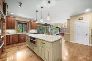 7883 Chestershire Dr, West Chester, OH 45241 - Photo 4