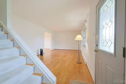 6233 Sharlene Drive, Cincinnati, OH 45248 - Photo 4