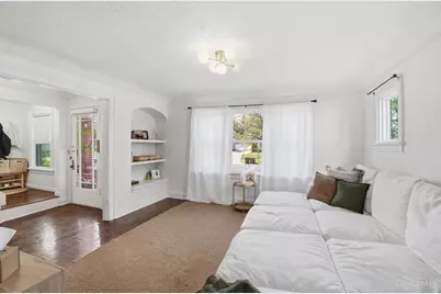 1040 Burns Avenue, Wyoming, OH 45215 - Photo 4