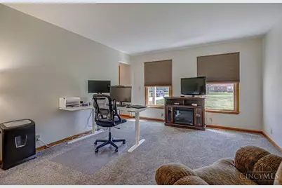 2405 Smith Road, Hamilton, OH 45013 - Photo 14