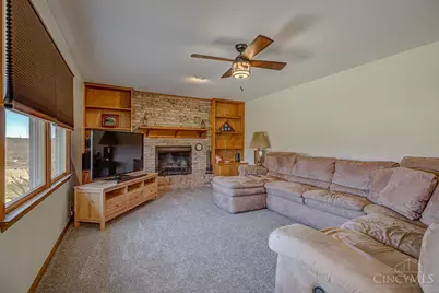2405 Smith Road, Hamilton, OH 45013 - Photo 2