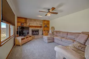 2405 Smith Rd, Hamilton, OH 45013 - Photo 2