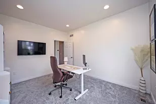 1296 Autumn Run Dr, Hamilton Township, OH 45039 - Photo 30