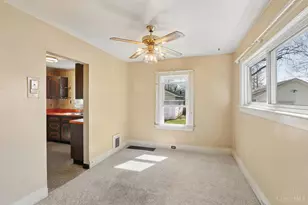 19 Parkway Ave, Cincinnati, OH 45216 - Photo 4