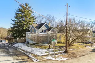 4726 Castle Pl, Cincinnati, OH 45227 - Photo 2