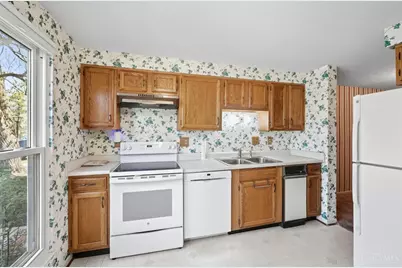 1049 Stratford Court, Loveland, OH 45140 - Photo 8