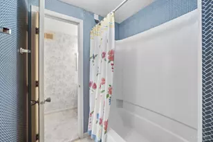 1049 Stratford Ct, Loveland, OH 45140 - Photo 14
