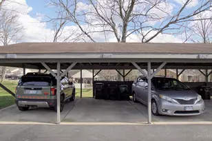 1049 Stratford Ct, Loveland, OH 45140 - Photo 2