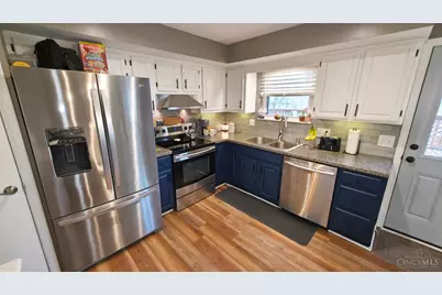 3301 Linsan Drive, Green Township, OH 45239 - Photo 14