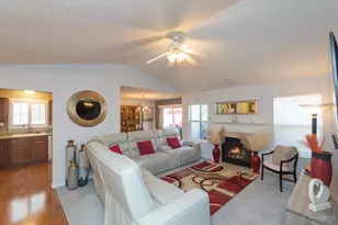 7633 Sandstone Trail, Hamilton Township, OH 45039 - Photo 4