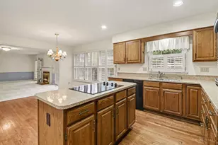 2289 Lauren Close, Anderson Township, OH 45244 - Photo 16