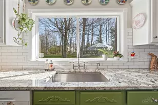 1502 Huntcrest Dr, Cincinnati, OH 45255 - Photo 22