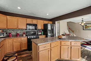 3185 Yellowtail Terrace, Hamilton Township, OH 45152 - Photo 12