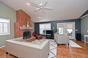 590 Rentz Pl, Delhi Township, OH 45238 - Photo 4