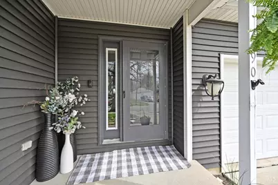 590 Rentz Place, Delhi Township, OH 45238 - Photo 2