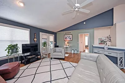 590 Rentz Place, Delhi Township, OH 45238 - Photo 8