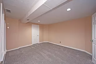 590 Rentz Pl, Delhi Township, OH 45238 - Photo 14