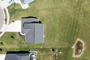 470 Pleasant Rdg Dr, Lebanon, OH 45036 - Photo 2