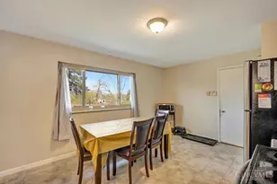 1088 Pinehollow Ln, Springfield Township, OH 45231 - Photo 6