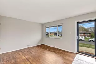 3452 Tangent Dr, Cheviot, OH 45211 - Photo 6