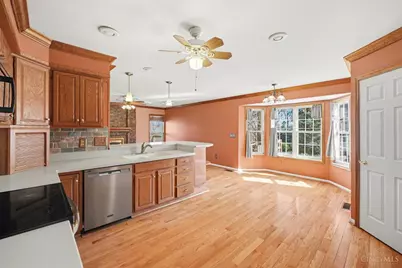 7854 Surreywood Drive, Miami Township, OH 45052 - Photo 8