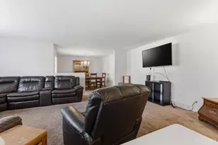 5825 Terrace Park Dr, Washington Twp, OH 45429 - Photo 20