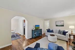 3827 Thornton Dr, Cincinnati, OH 45236 - Photo 4