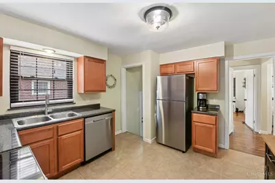 3827 Thornton Drive, Cincinnati, OH 45236 - Photo 10