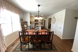 946 Brunswick Dr, Perry Township, OH 45118 - Photo 12