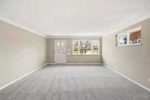 6683 Greentree Dr, Springfield Township, OH 45224 - Photo 6