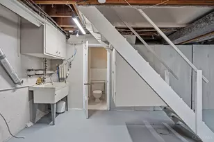 6683 Greentree Dr, Springfield Township, OH 45224 - Photo 38