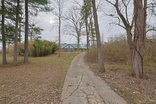 5220 Valley Ridge Rd, Green Township, OH 45247 - Photo 4