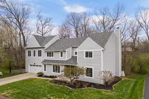 9911 Huntersrun Ln, Symmes Township, OH 45242 - Photo 2