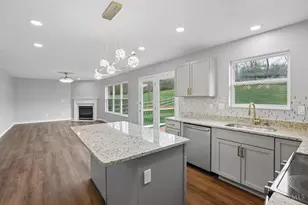 320 Bridle Pass Way, Monroe, OH 45050 - Photo 12