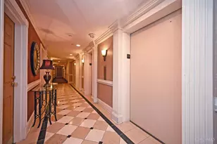 2200 Victory Pkwy, Cincinnati, OH 45206 - Photo 6