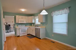 7729 Joan Dr, West Chester, OH 45069 - Photo 10