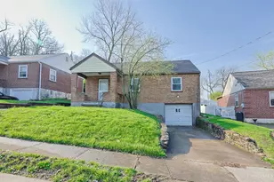 221 E Mechanic St, Reading, OH 45215 - Photo 2