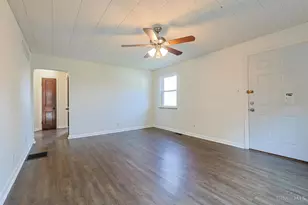 221 E Mechanic St, Reading, OH 45215 - Photo 6