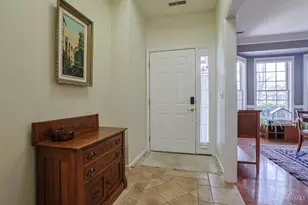 1723 Harmon Dr, Wyoming, OH 45215 - Photo 4