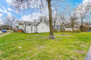 631 Mulberry St, Lockland, OH 45215 - Photo 6