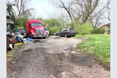 910 Byrd Avenue, Lincoln Heights, OH 45215 - Photo 2