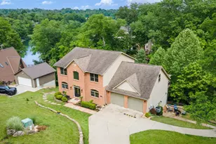 1753 E Cove Cir, Lawrenceburg, IN 47025 - Photo 2