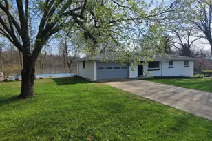 969 Robin Hill Dr, New Richmond, OH 45157 - Photo 2