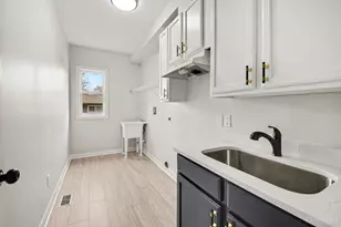 745 Compton Rd, Springfield Township, OH 45231 - Photo 14